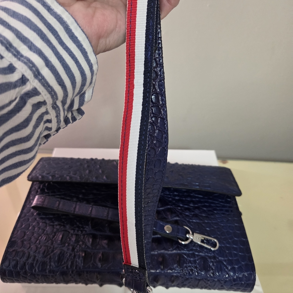 Lisa Robertson Blue Croco Embossed Clutch - Picture 9 of 9